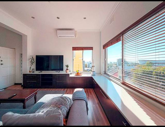 3 BEDROOM APARTMENT FOR SALE IN GREEN POINT